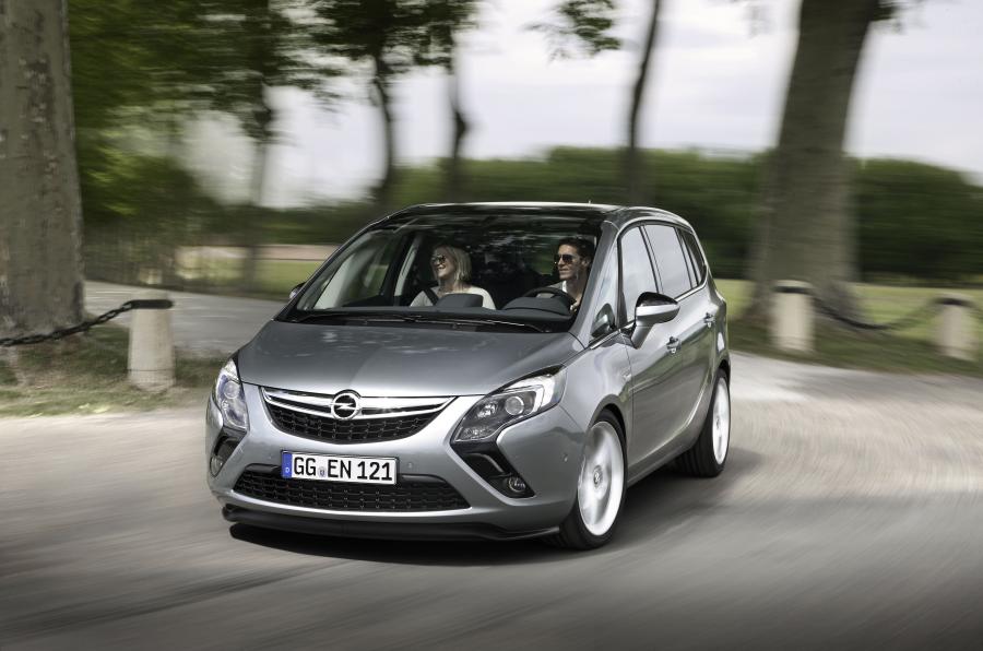  Opel Zafira Tourer 1.6 CDTi Ecotec 2013 года  (фото 36 из 46)